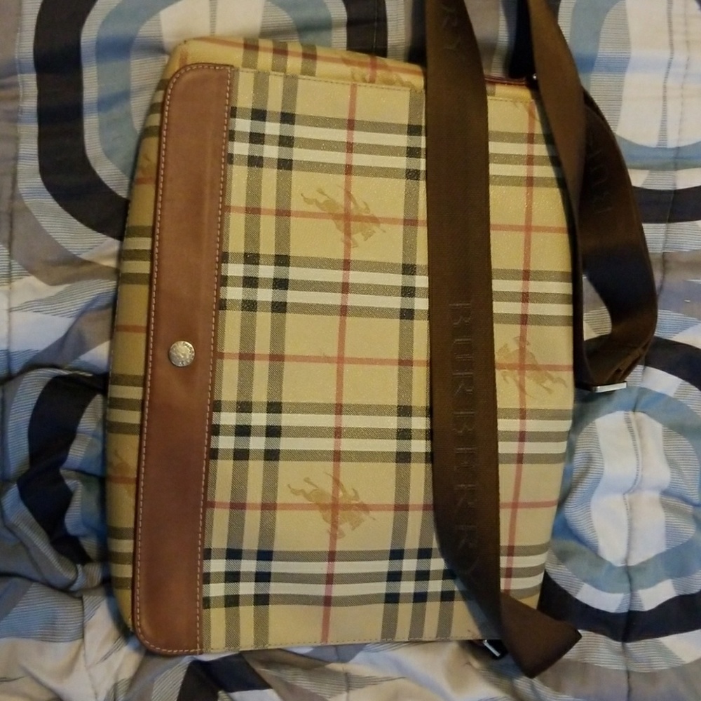 Man messenger bag